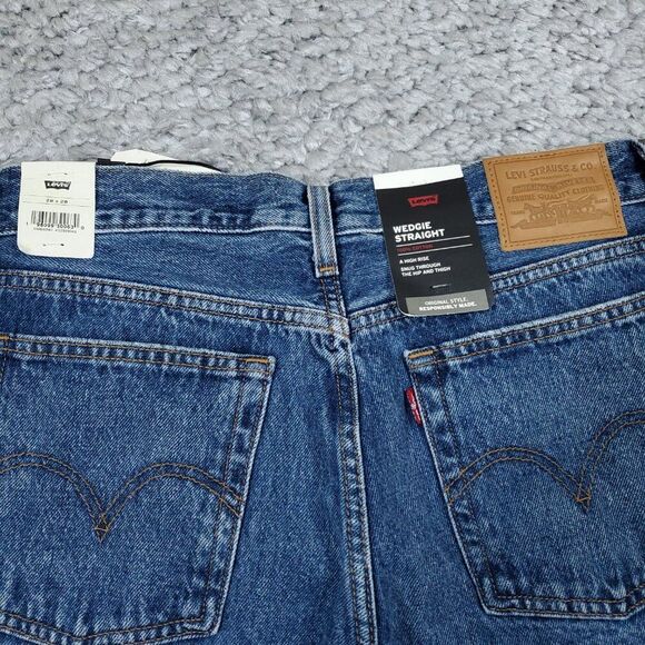 Levi's Premium Wedgie Straight Jeans Distressed Ripped Destroyed Blue Size 28x28 - Picture 4 of 12